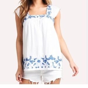 J.MARIE Top blue‎ Embroidered Florals